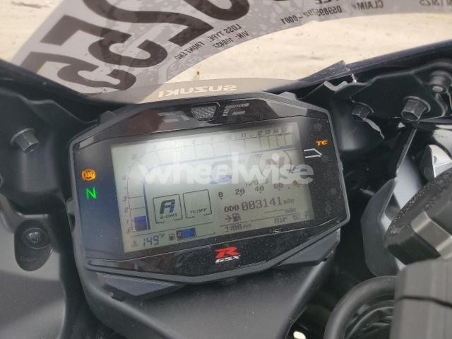 Photo 5 of 2025 SUZUKI GSX-R1000 N/A (VIN JS1DM11B0S7100437)