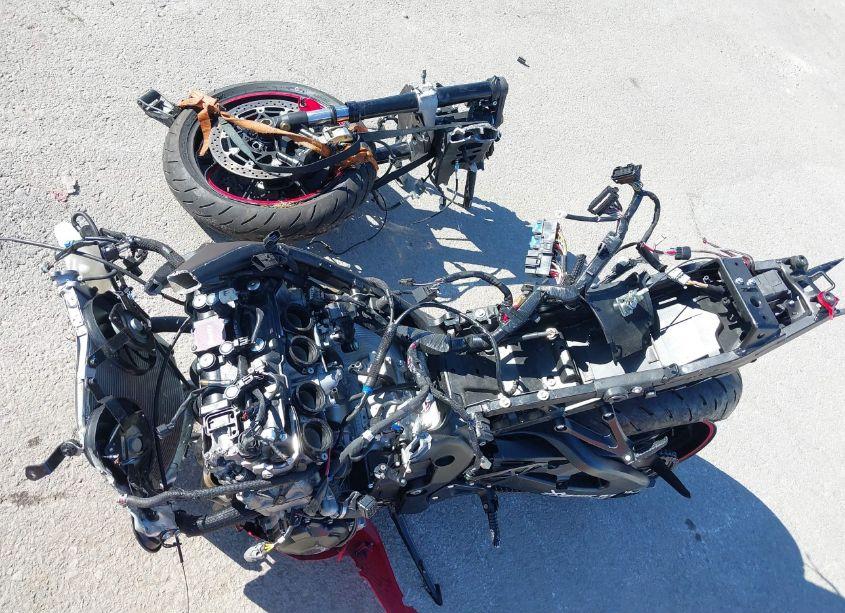 2017 Suzuki Gsx-r1000 N/A (VIN JS1DM11B1H2101506) main photo