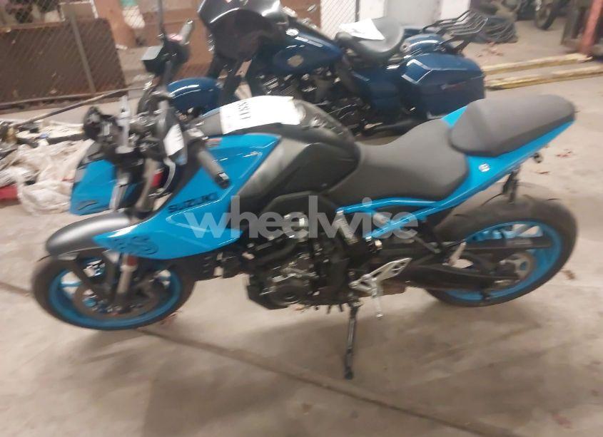 Photo 9 of 2023 Suzuki Gsx800 R (VIN JS1EM11B6P7100017)