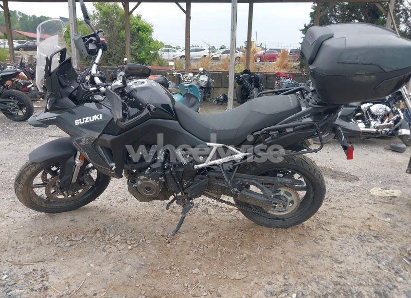Photo 13 of 2024 Suzuki Dl800 RQ/RQA (VIN JS1EM14B6R7100436)