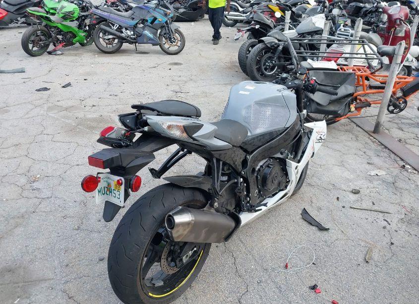 2022 Suzuki Gsx-r600 N/A (VIN JS1GN7FA5N7101133) main photo