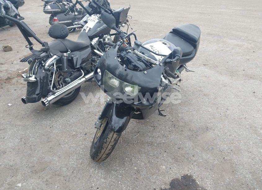 Photo 2 of 1998 Suzuki Gsx-r750 (VIN JS1GR7DAXW2102266)