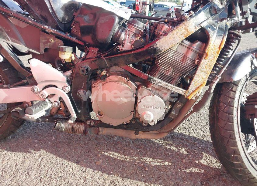 Photo 8 of 2005 Suzuki Gsx750 F (VIN JS1GR7GA452100586)