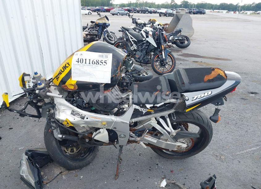 Photo 3 of 2002 Suzuki Gsx-r750 (VIN JS1GR7HA222101990)