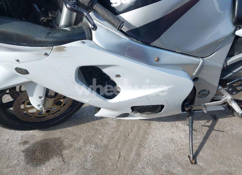 Photo 2 of 2002 Suzuki Gsx-r750 (VIN JS1GR7HA222105232)