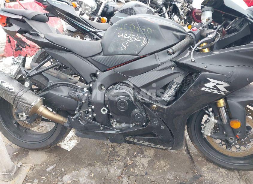 Photo 2 of 2022 Suzuki Gsx-r750 (VIN JS1GR7MA4N7100644)