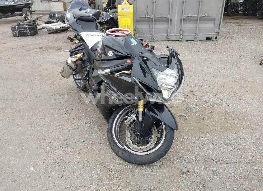 2011 Suzuki Gsx750 (VIN JS1GR7MA5B2104808) main photo