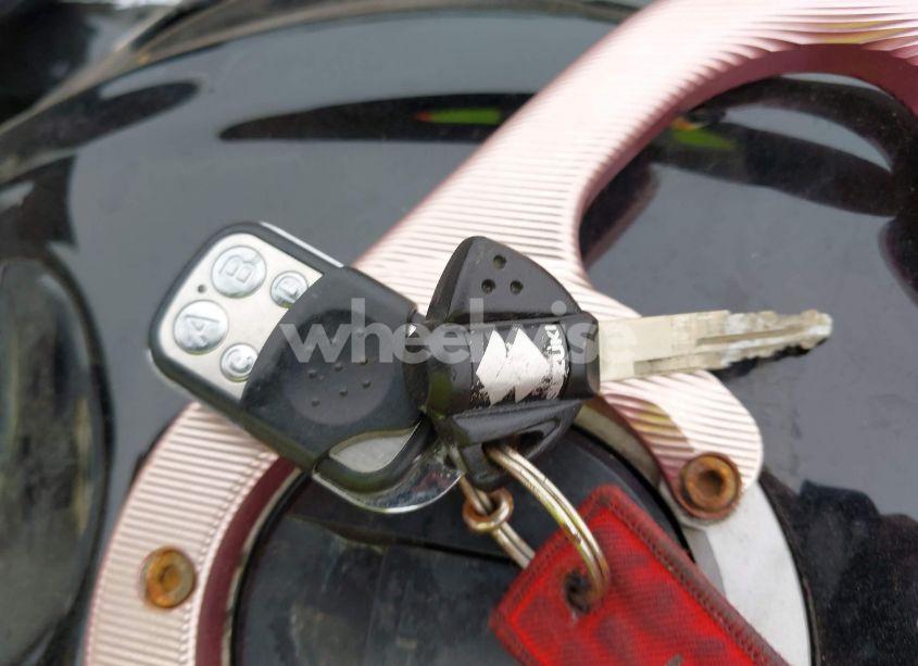 Photo 11 of 2011 Suzuki Gsx750 (VIN JS1GR7MA5B2104808)