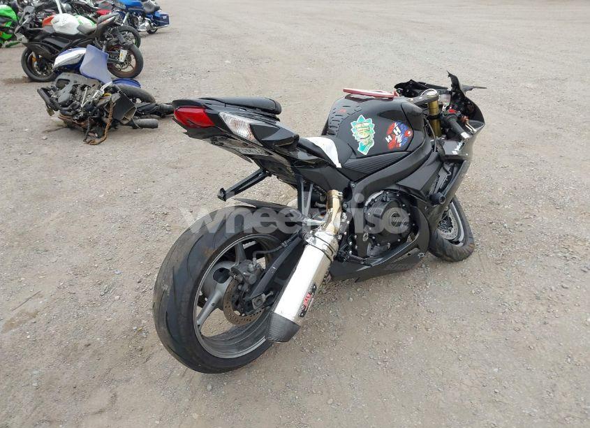 Photo 4 of 2011 Suzuki Gsx750 (VIN JS1GR7MA5B2104808)