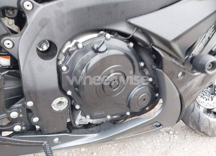 Photo 8 of 2011 Suzuki Gsx750 (VIN JS1GR7MA5B2104808)