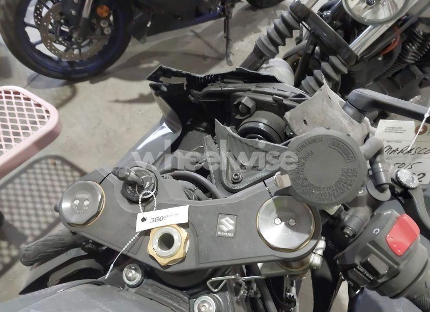 2025 Suzuki Gsx-r750 (VIN JS1GR7MA5S7100101) main photo