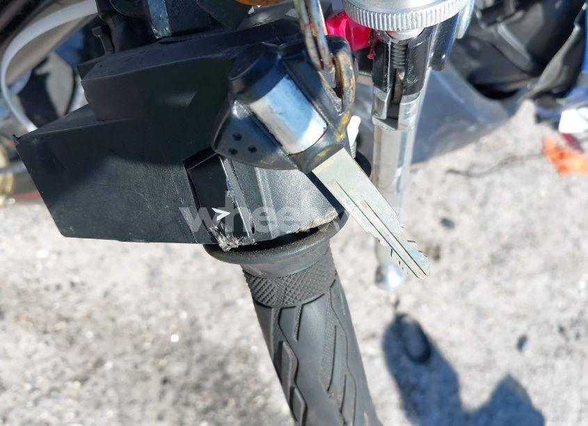 Photo 11 of 2013 Suzuki Gsx-r1000 (VIN JS1GT78A4D2102756)