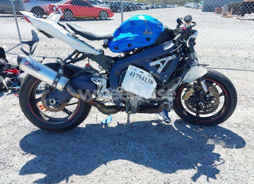 Photo 12 of 2013 Suzuki Gsx-r1000 (VIN JS1GT78A4D2102756)