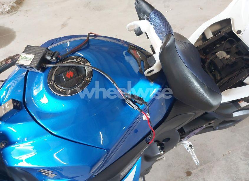 Photo 12 of 2013 Suzuki Gsx-r1000 (VIN JS1GT78A8D2102159)