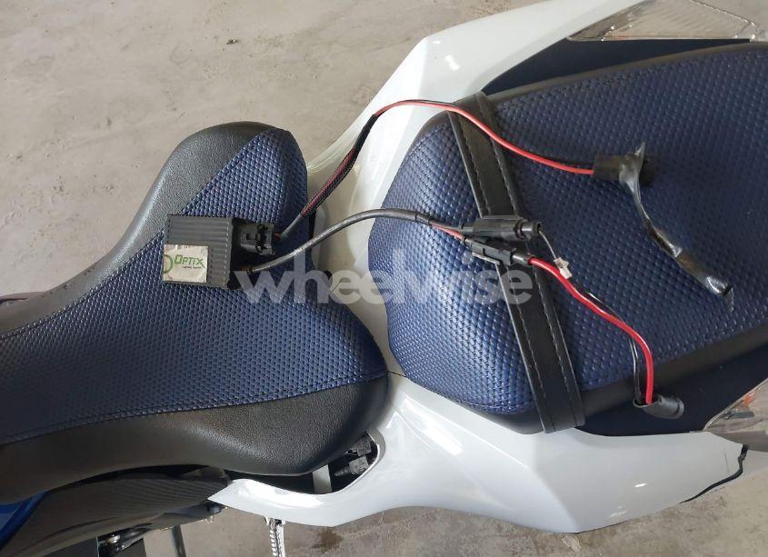 Photo 16 of 2013 Suzuki Gsx-r1000 (VIN JS1GT78A8D2102159)