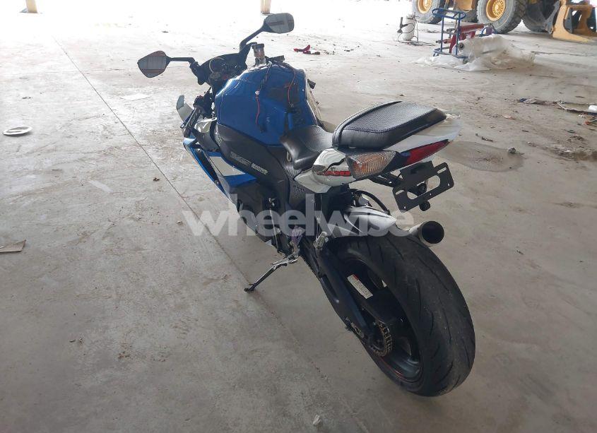 Photo 3 of 2013 Suzuki Gsx-r1000 (VIN JS1GT78A8D2102159)