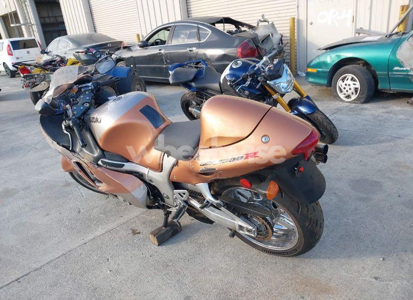 Photo 3 of 1999 Suzuki Gsx1300 R (VIN JS1GW71A1X2101487)