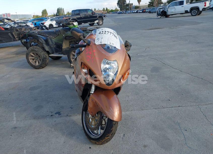 Photo 5 of 1999 Suzuki Gsx1300 R (VIN JS1GW71A1X2101487)