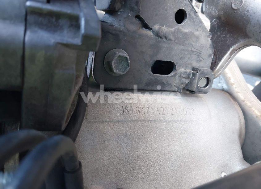 Photo 10 of 2001 Suzuki Gsx1300 R (VIN JS1GW71A212105281)