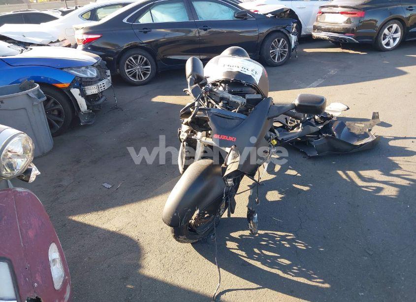 Photo 5 of 2001 Suzuki Gsx1300 R (VIN JS1GW71A212105281)