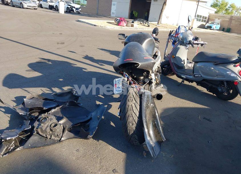 Photo 6 of 2001 Suzuki Gsx1300 R (VIN JS1GW71A212105281)