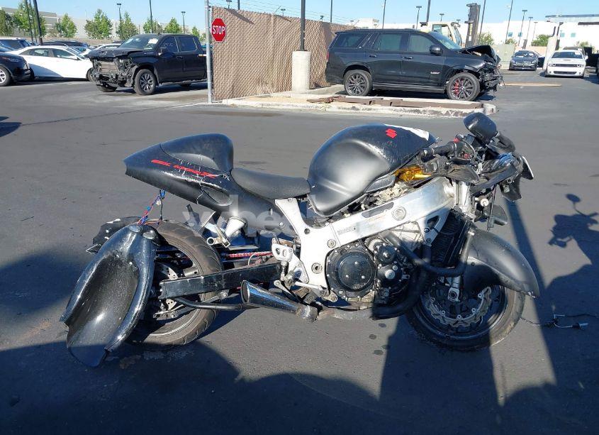 Photo 8 of 2001 Suzuki Gsx1300 R (VIN JS1GW71A212105281)