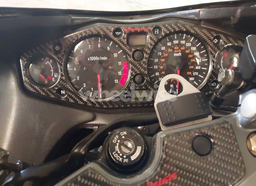 Photo 7 of 2006 Suzuki Gsx1300 R (VIN JS1GW71AX62105519)