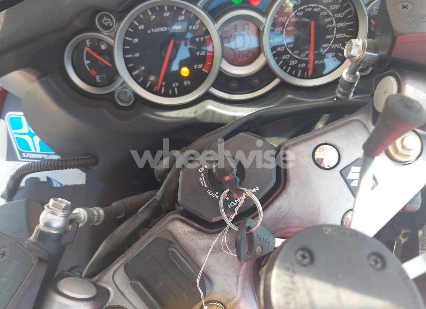 Photo 11 of 2014 Suzuki Gsx1300 RA (VIN JS1GX72B5E2100635)