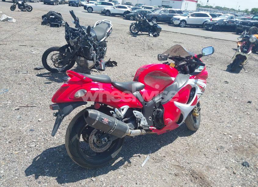 Photo 4 of 2014 Suzuki Gsx1300 RA (VIN JS1GX72B5E2100635)