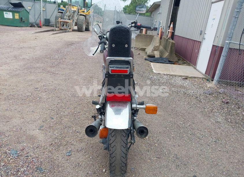 Photo 6 of 1985 Suzuki Gv700 (VIN JS1VP71L3F2104170)