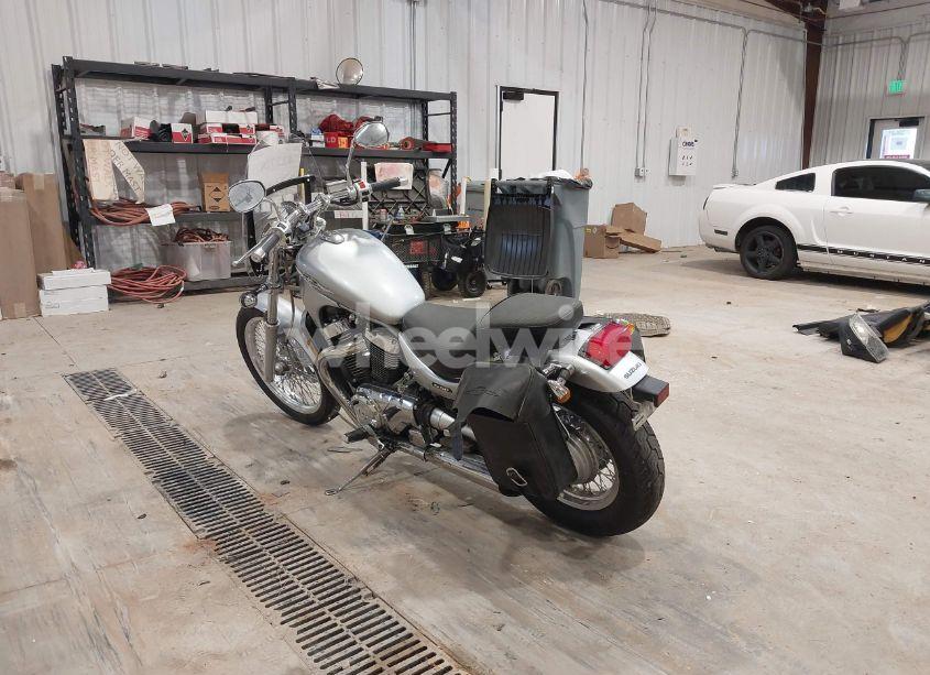 Photo 3 of 2008 Suzuki Vs800 (VIN JS1VS52A482100809)