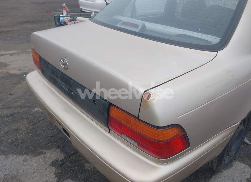 Photo 6 of 1995 Toyota Corolla (VIN JT2AE04B6S0110838)