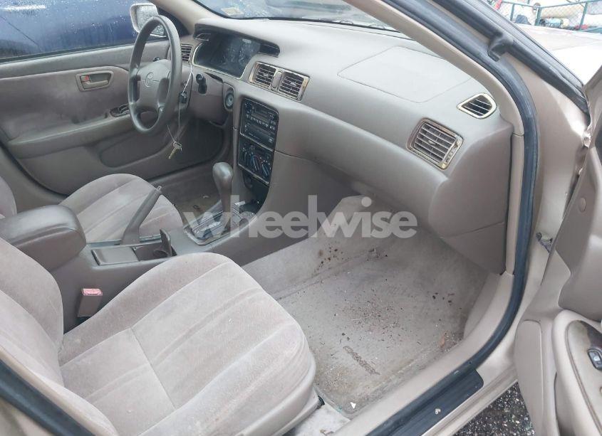 Photo 5 of 1998 Toyota Camry CE V6/LE V6/XLE V6 (VIN JT2BF22K0W0126460)