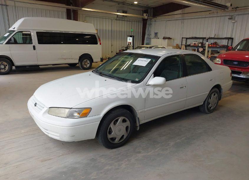 Photo 2 of 1998 Toyota Camry LE V6 (VIN JT2BF22K2W0103214)