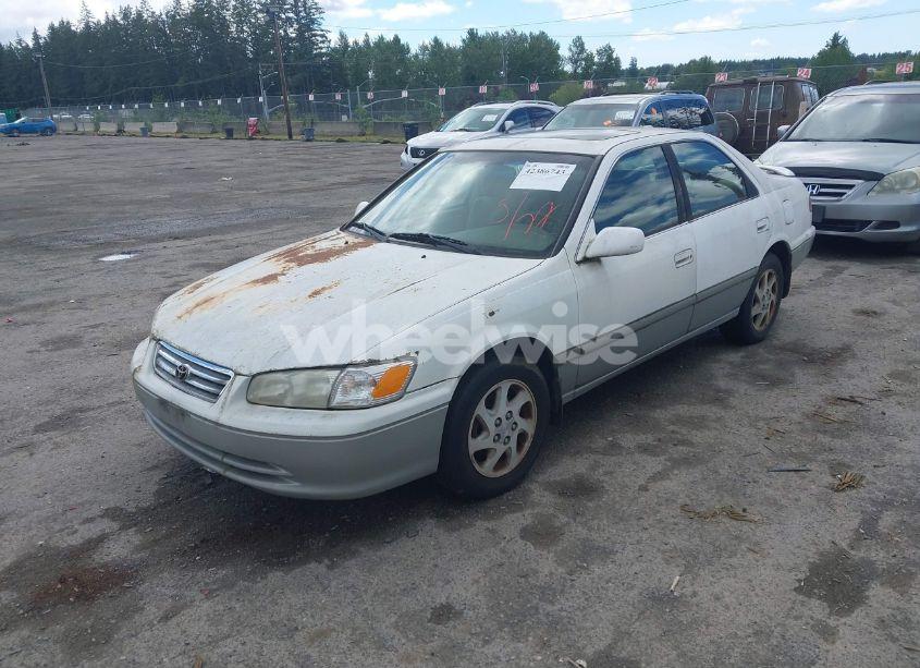 Photo 2 of 2001 Toyota Camry LE V6 (VIN JT2BF22K310304712)