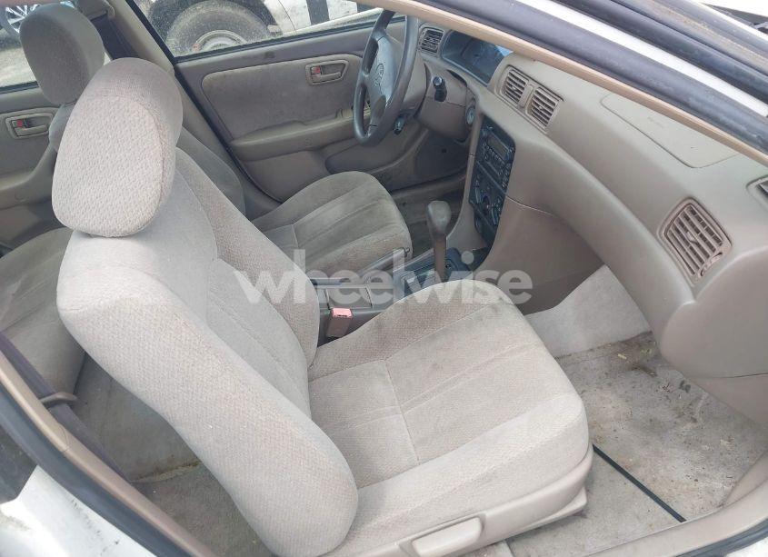 Photo 5 of 2001 Toyota Camry LE V6 (VIN JT2BF22K310304712)