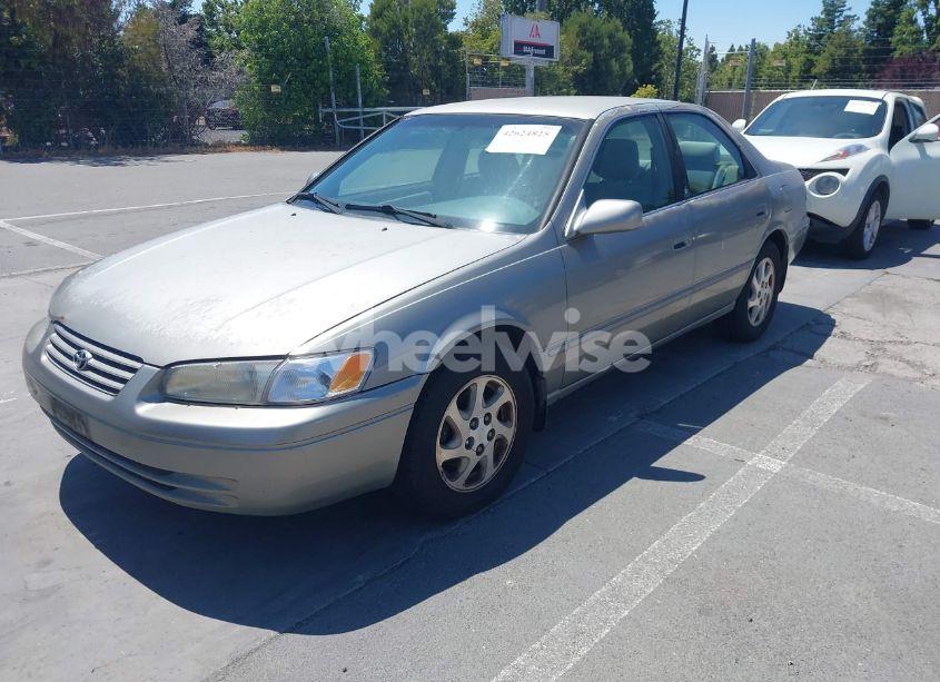 Photo 2 of 1999 Toyota Camry LE V6 (VIN JT2BF22K3X0199453)