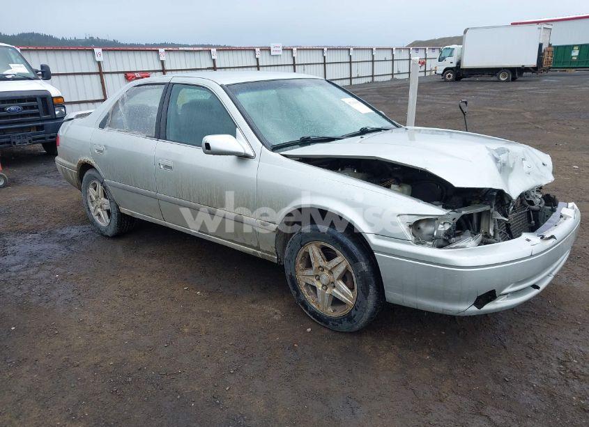 2000 Toyota Camry LE V6/XLE V6 (VIN JT2BF22K4Y0252260) main photo