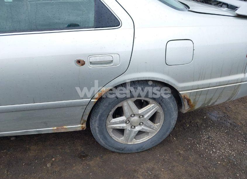 Photo 12 of 2000 Toyota Camry LE V6/XLE V6 (VIN JT2BF22K4Y0252260)