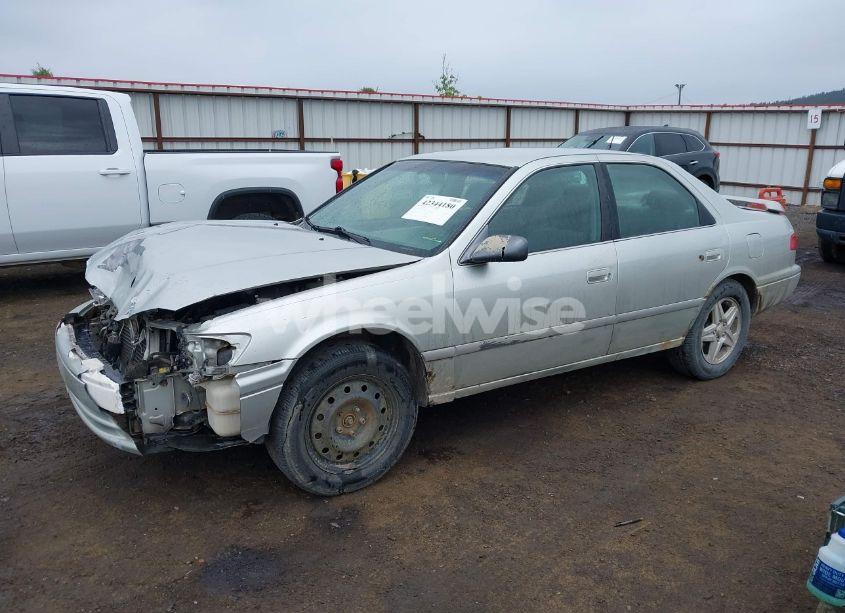 Photo 2 of 2000 Toyota Camry LE V6/XLE V6 (VIN JT2BF22K4Y0252260)