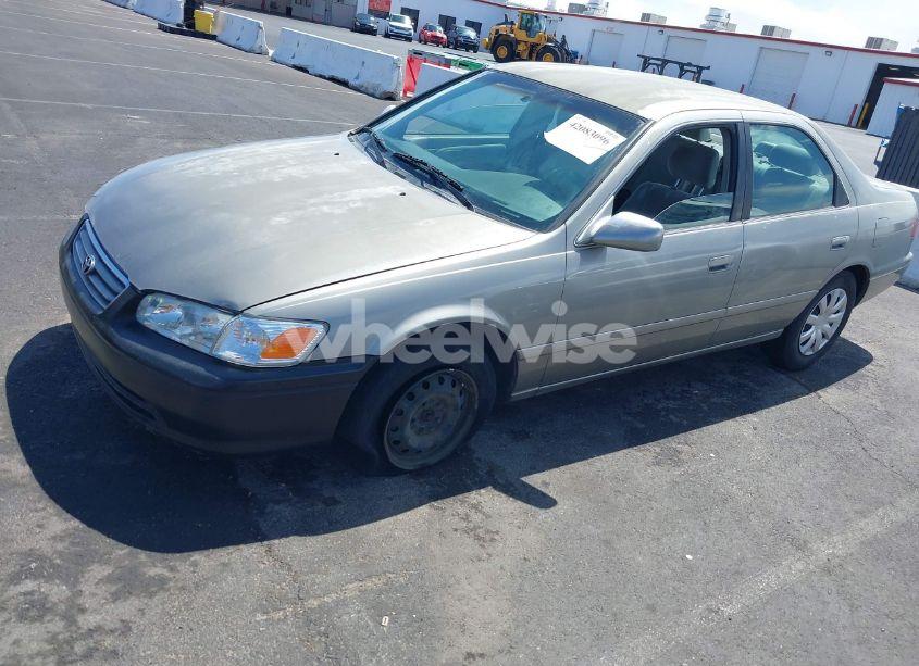 Photo 2 of 2000 Toyota Camry LE V6 (VIN JT2BF22K4Y0286019)