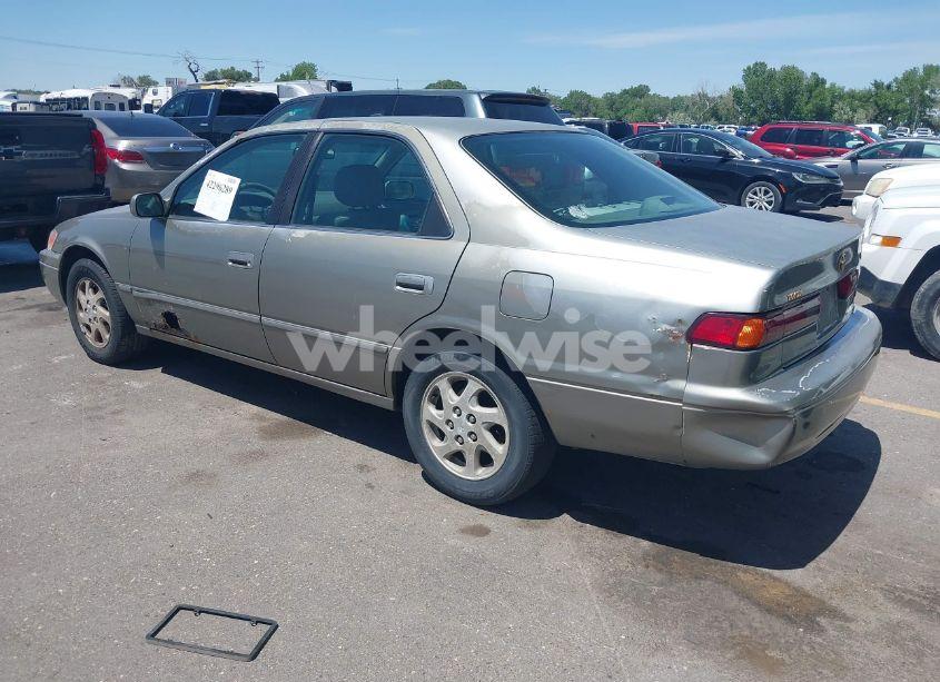 Photo 3 of 1997 Toyota Camry LE V6 (VIN JT2BF22K7V0028198)