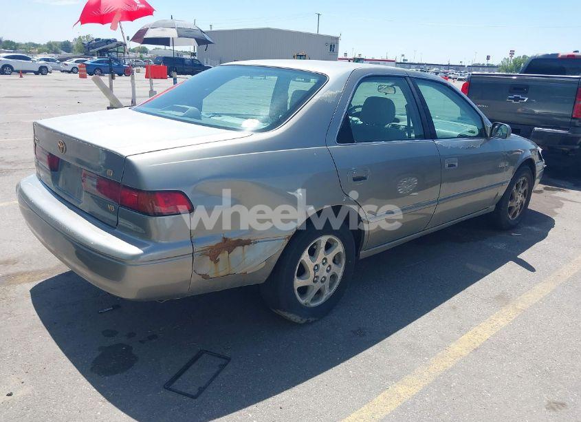 Photo 4 of 1997 Toyota Camry LE V6 (VIN JT2BF22K7V0028198)