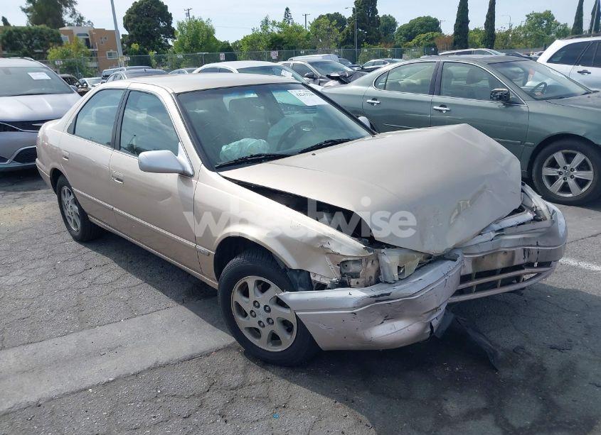 1999 Toyota Camry LE V6 (VIN JT2BF22KXX0180754) main photo