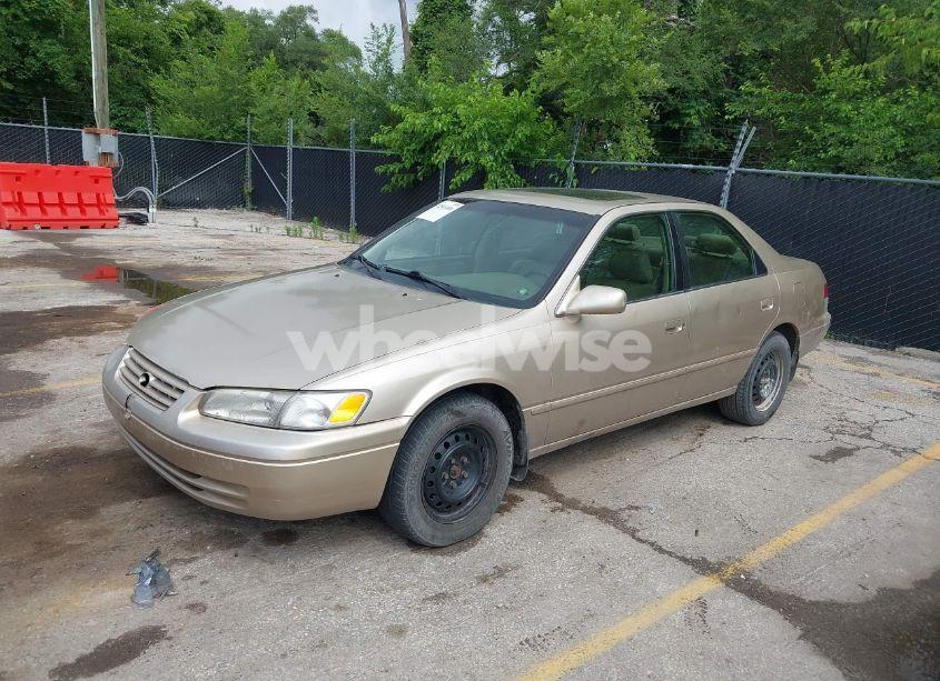 Photo 2 of 1998 Toyota Camry LE V6 (VIN JT2BF28K0W0101016)