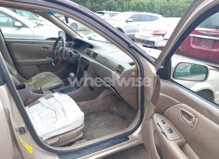 Photo 5 of 1998 Toyota Camry LE V6 (VIN JT2BF28K0W0101016)