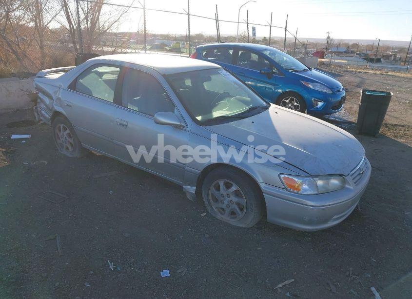 2000 Toyota Camry LE V6/XLE V6 (VIN JT2BF28K4Y0237863) main photo