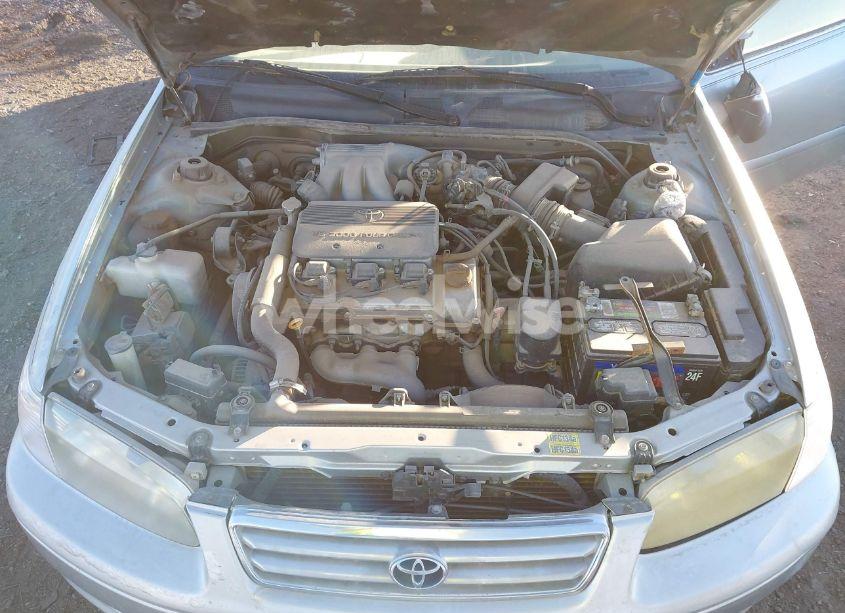 Photo 10 of 2000 Toyota Camry LE V6/XLE V6 (VIN JT2BF28K4Y0237863)