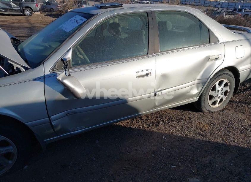 Photo 12 of 2000 Toyota Camry LE V6/XLE V6 (VIN JT2BF28K4Y0237863)