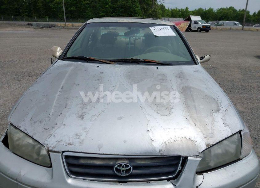 Photo 10 of 2001 Toyota Camry XLE V6 (VIN JT2BF28KX10337262)